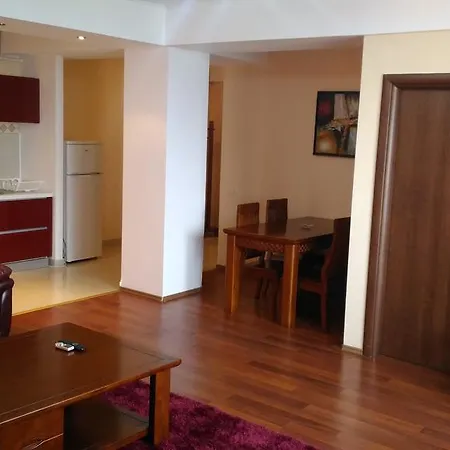 Apartament Deny Summerland 马马亚